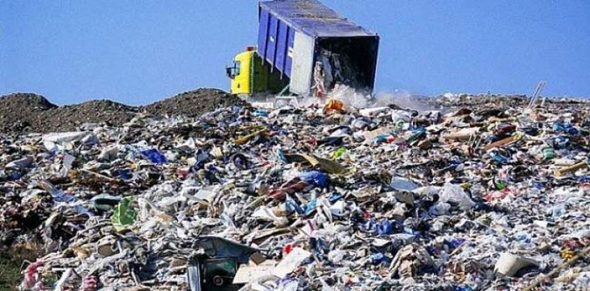 السموم الكيماوية الناجمة عن النفايات الصلبة