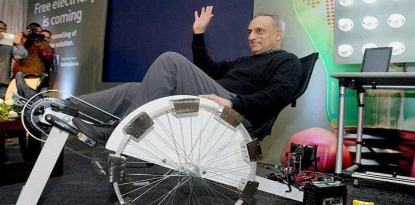 بالصور.. ملياردير هندي ينفق ثروته على اختراعات تحل مشاكل العالم