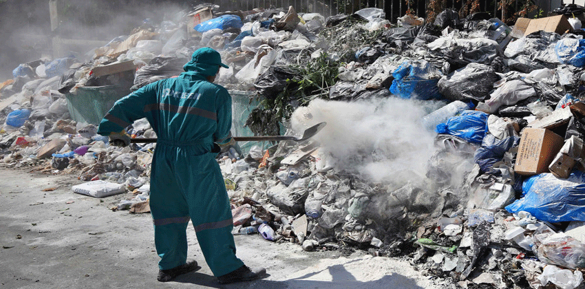 قرية إندونيسية تقتات من تدوير النفايات