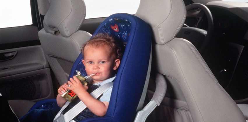 تعرف على المكان الأكثر أمانا لطفلك في السيارة