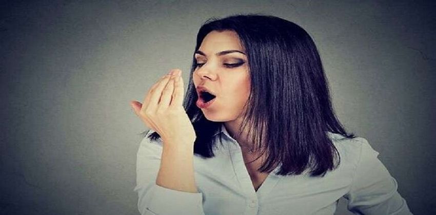 رائحة الفم الكريهة